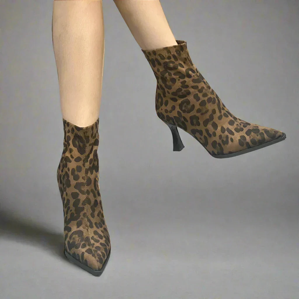 מגפי שפיץ מנומר דגם אורית