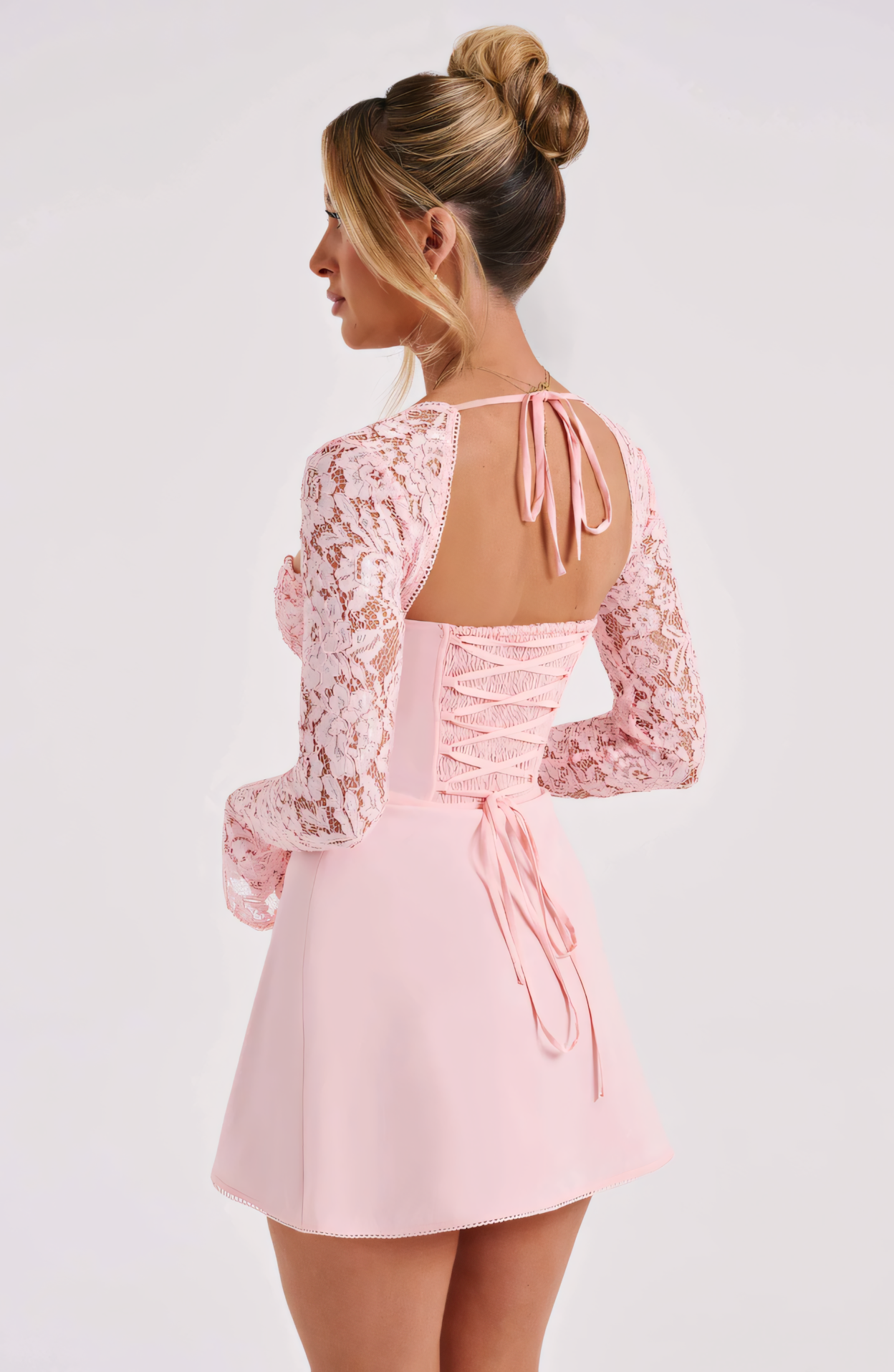 שמלת דגם לירי